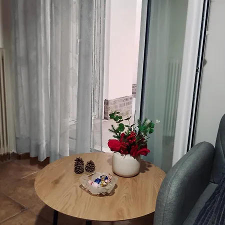 아파트 Family House 트리칼라