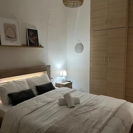 아파트 Family House 트리칼라